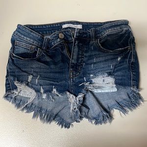 Willow and root size small Jean shorts